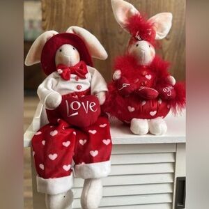 *RARE* BUNNY COUPLE - Artisan Flair Miss Elle’s Collection "LOVE" Shelf Sitters